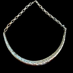 NAPIER VINTAGE SILVER HAMMERED‎ CHOKER NECKLACE Circa 90s